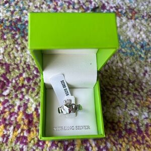 Silver Claddagh Ring -- size 6